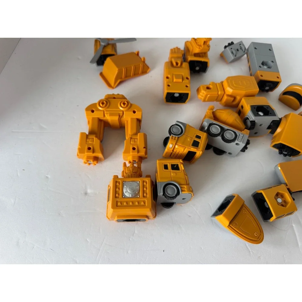 Magnetic Construction Vehicle Building Toy Set 20 Piece‎ Yellow Robot